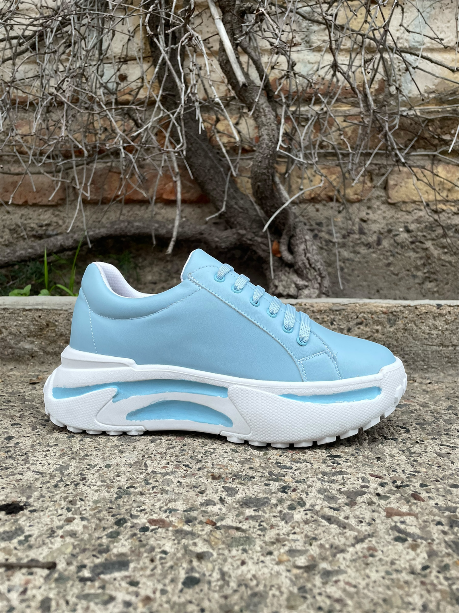 SPORTY SKY BLUE