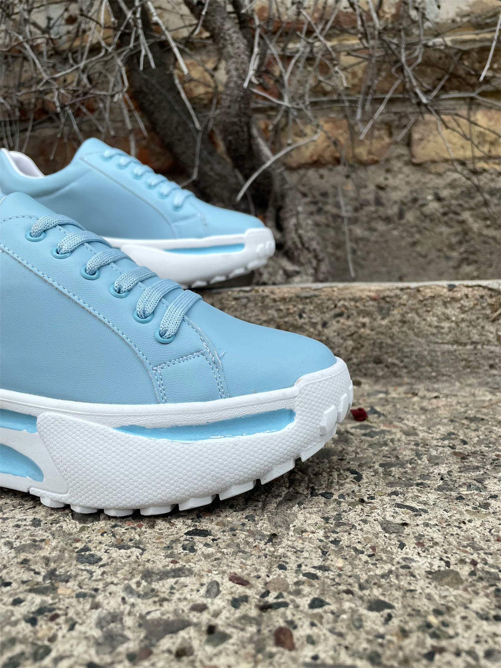 SPORTY SKY BLUE